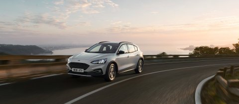 ford_2018_focus_active__16
