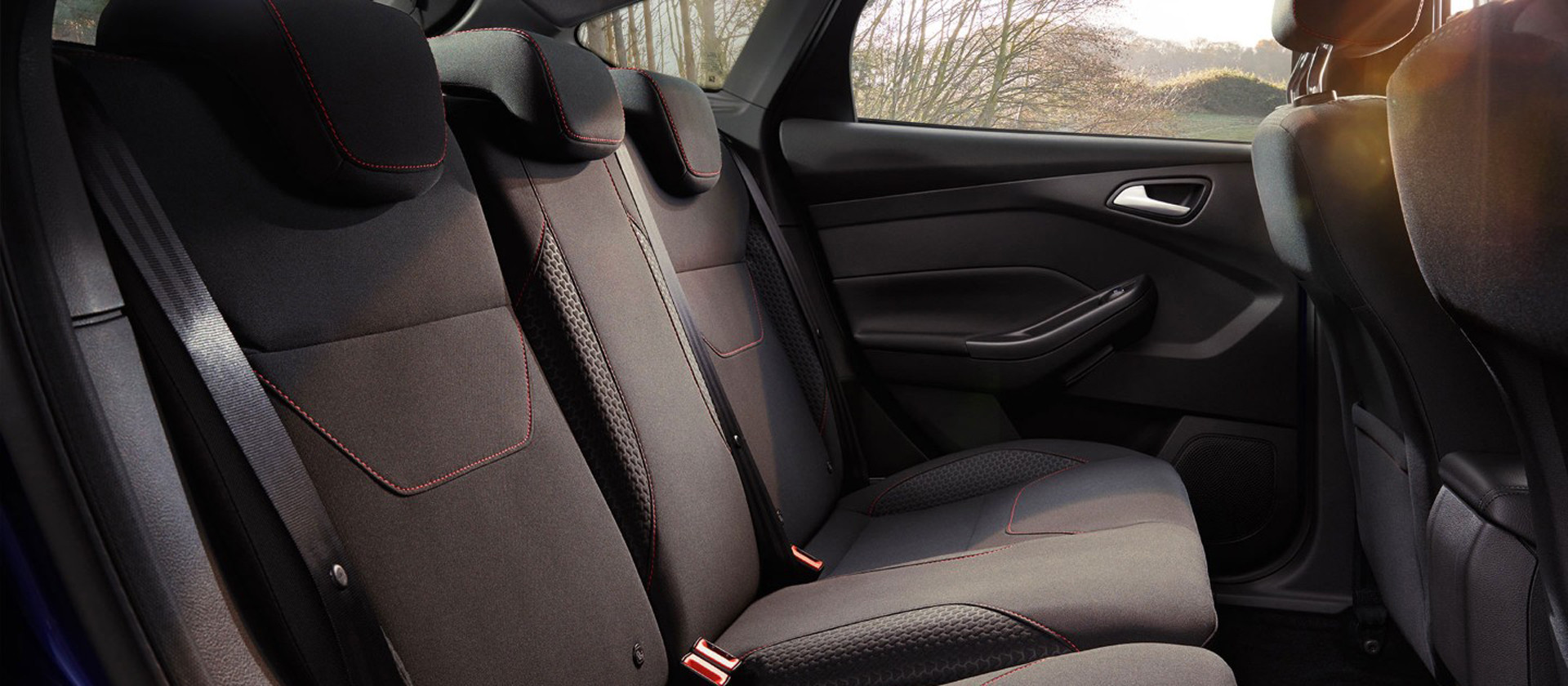 ford-focus_st_line-eu-focus_rear_seating_rt3-16x9-2160x1215jpgrenditions